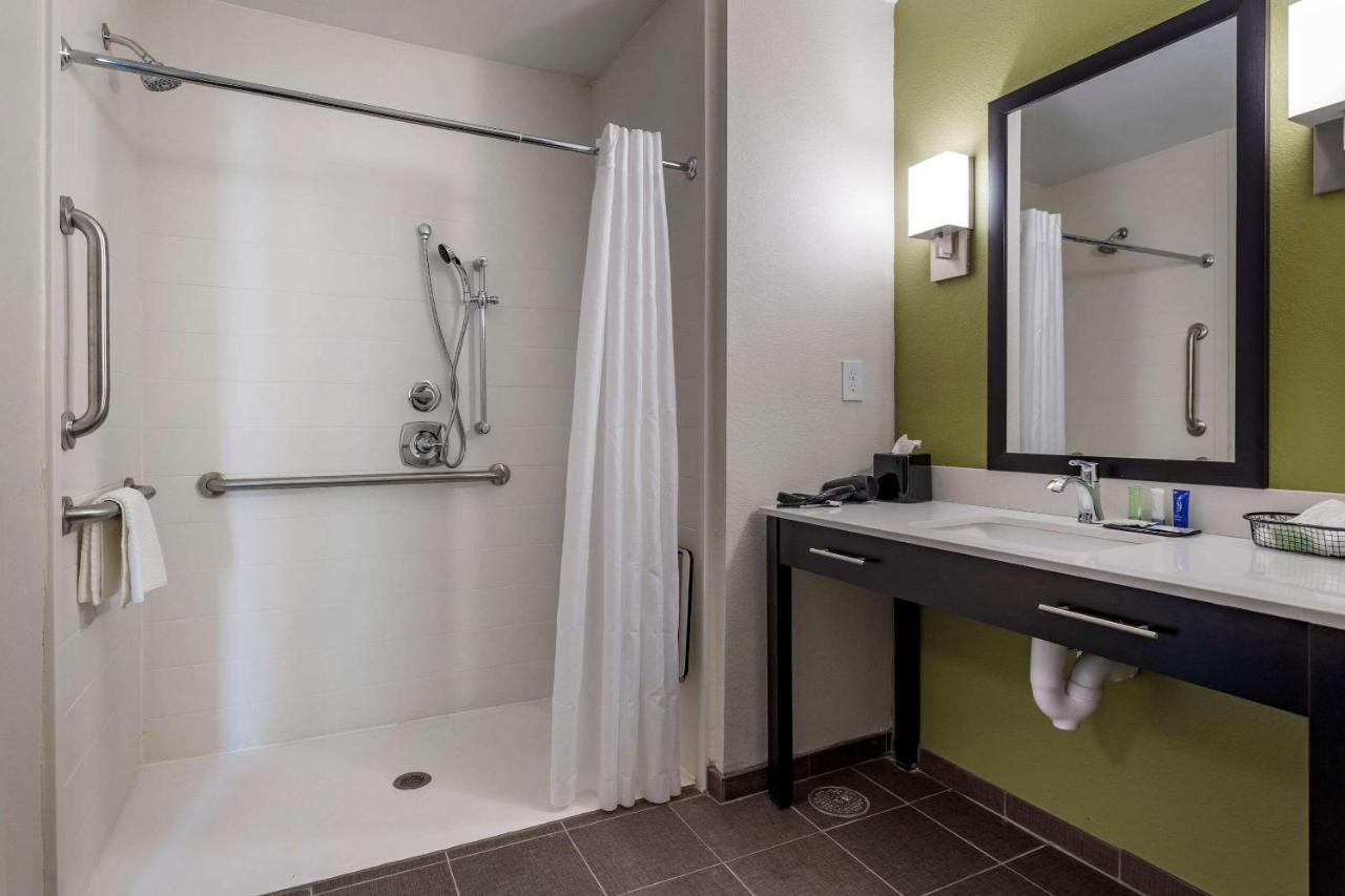 Sleep Inn & Suites Crosby Luaran gambar