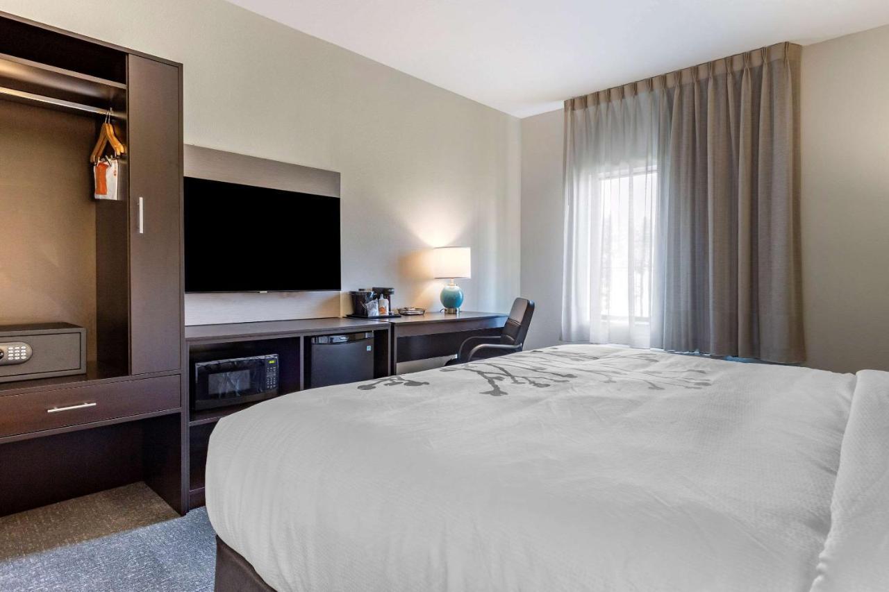Sleep Inn & Suites Crosby Luaran gambar