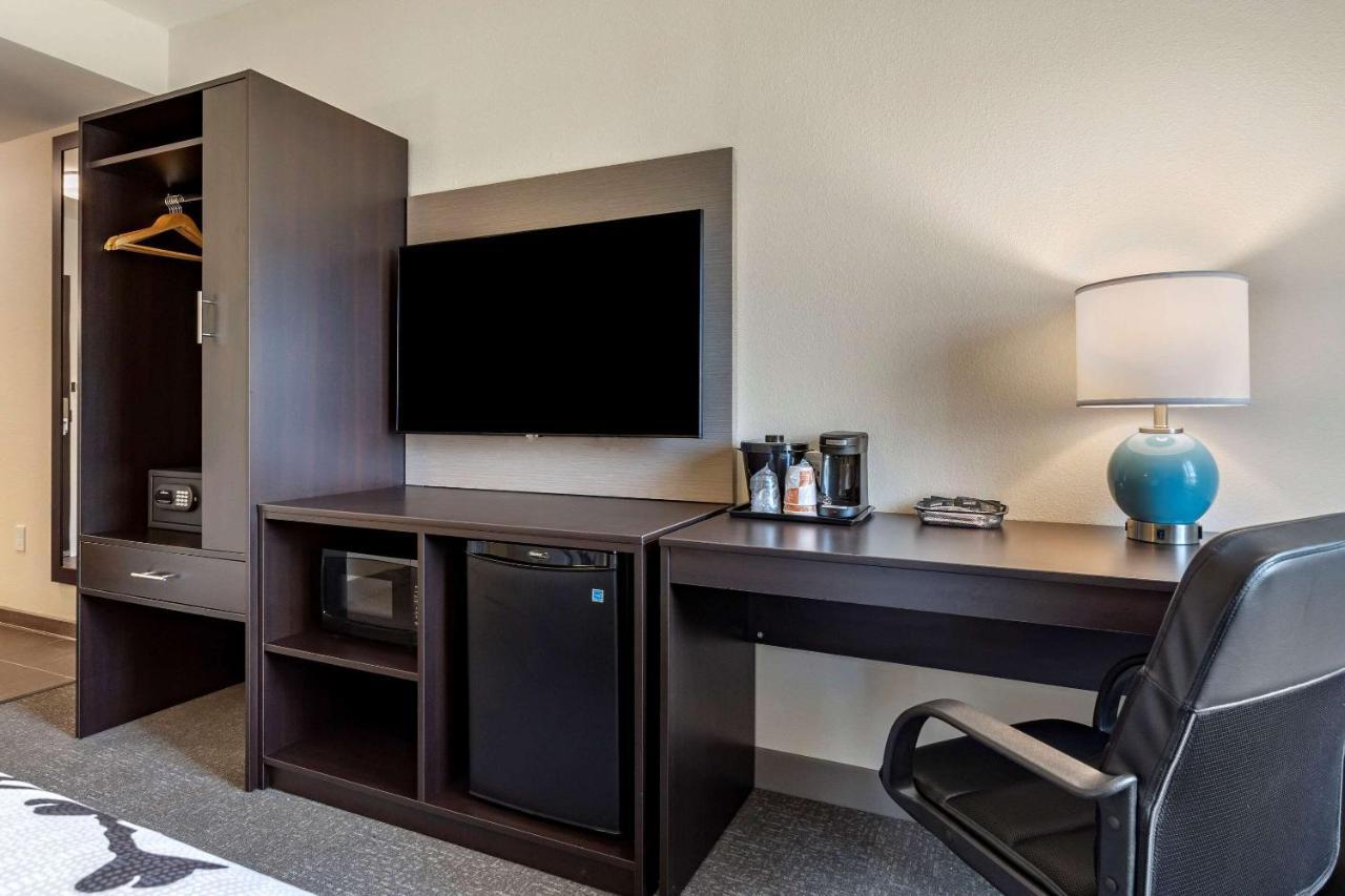 Sleep Inn & Suites Crosby Luaran gambar